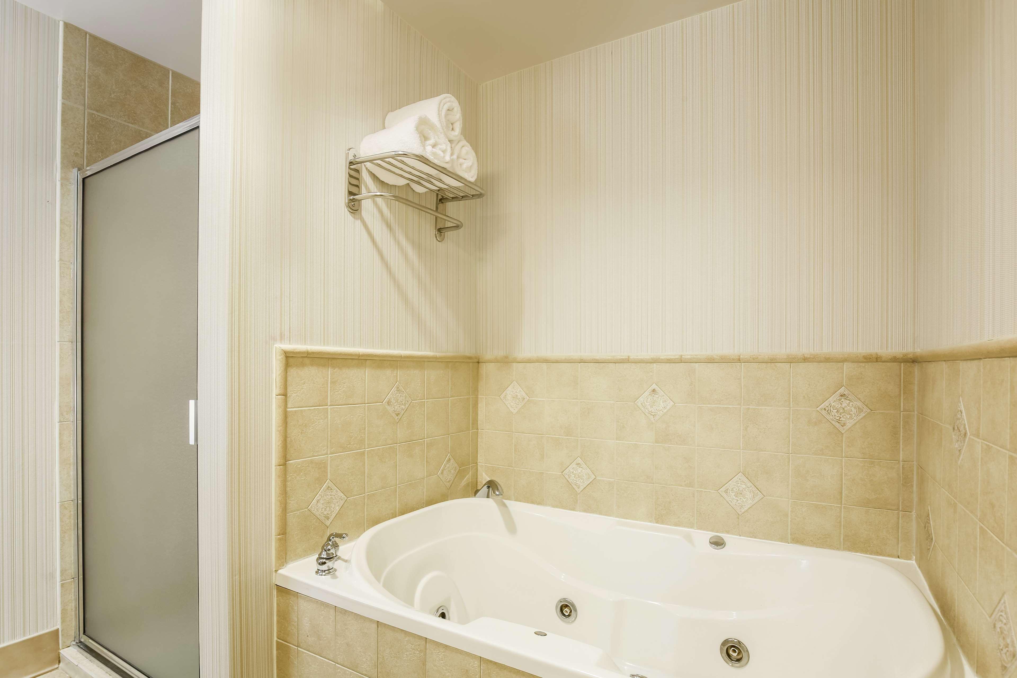Hilton Garden Inn Dallas Lewisville Exterior photo