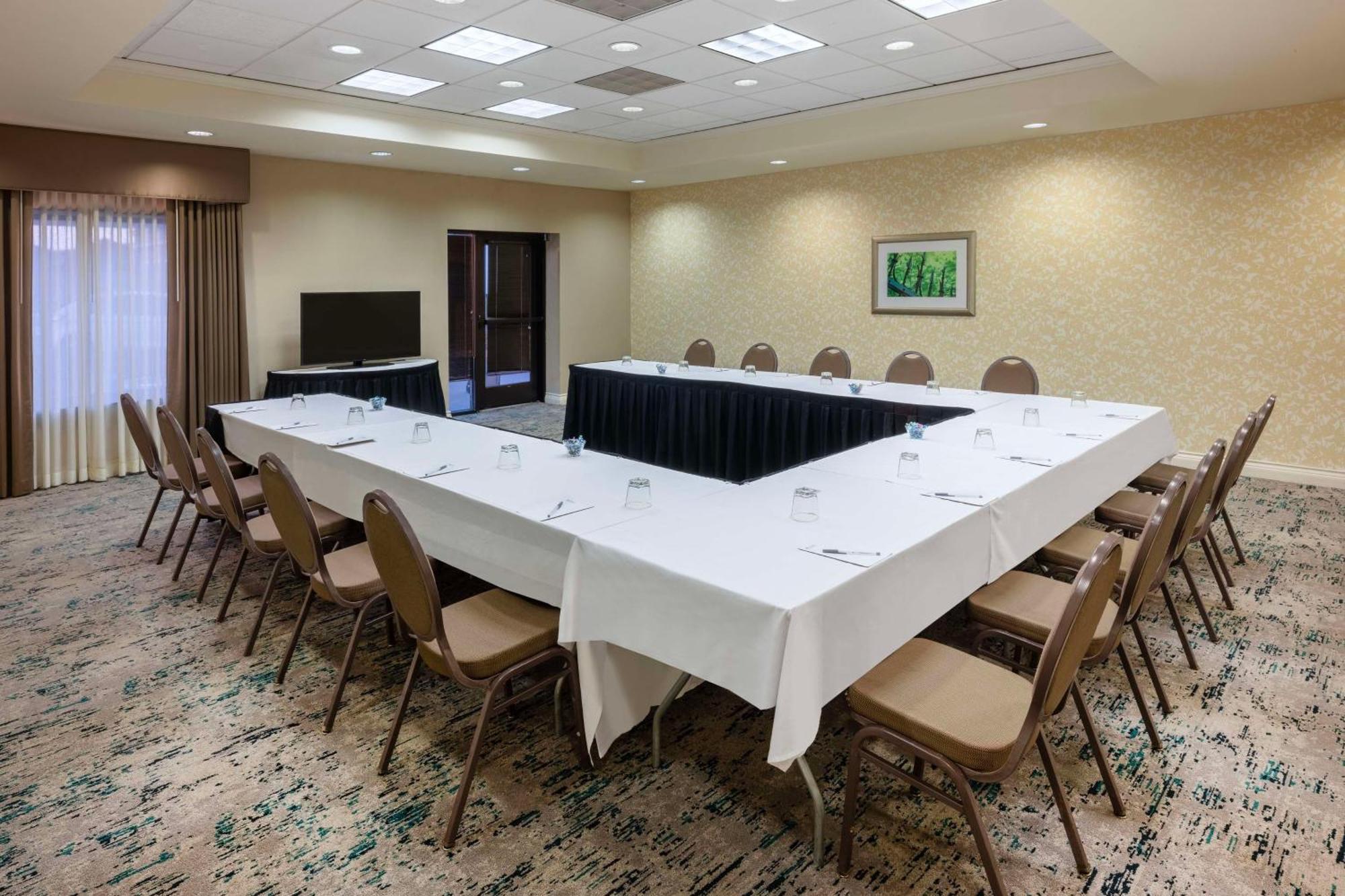 Hilton Garden Inn Dallas Lewisville Exterior photo